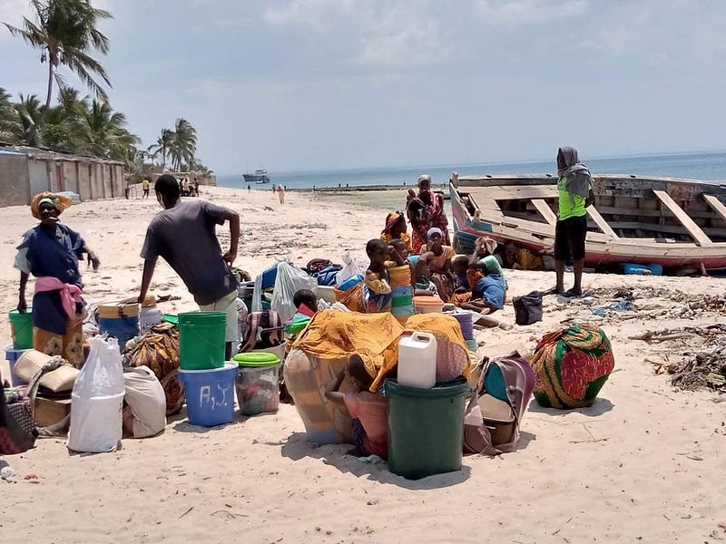 PGR says Credit Suisse will call Guebuza in London case; Hundreds more refugees arrive in Pemba