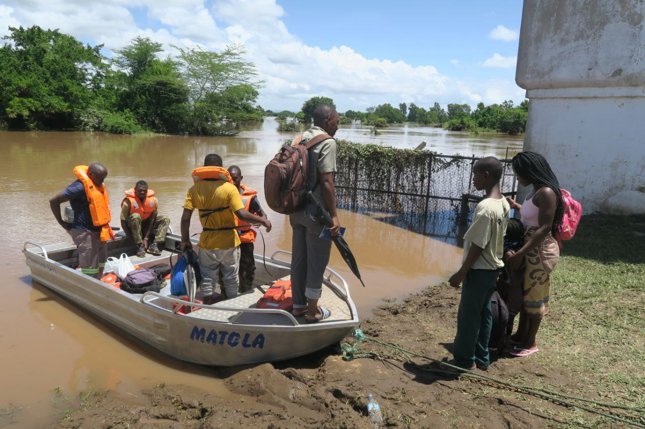 Lowlands on red alert as Mozambique flooding continues - Zitamar